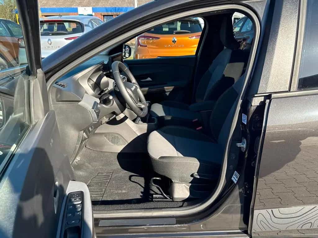 Dacia Jogger Extreme TCe 110 | 7 Sitze | KLIMA 05/2025-photo-16