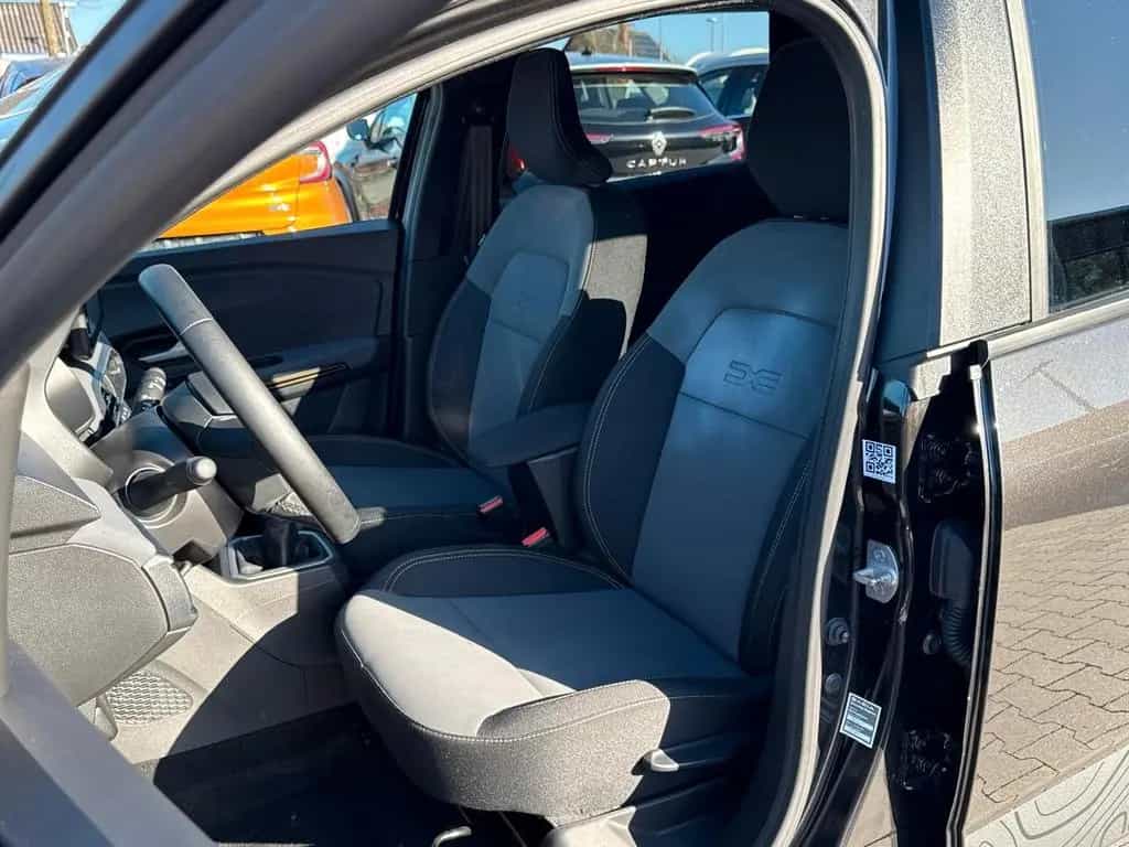 Dacia Jogger Extreme TCe 110 | 7 Sitze | KLIMA 05/2025-photo-17