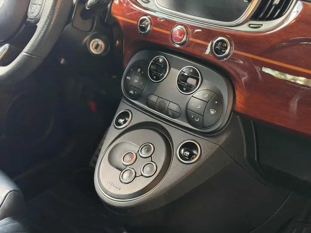 Abarth 695C Rivale  Navi KLIMA Mahagoni Optik  ALU 09/2018-photo-17