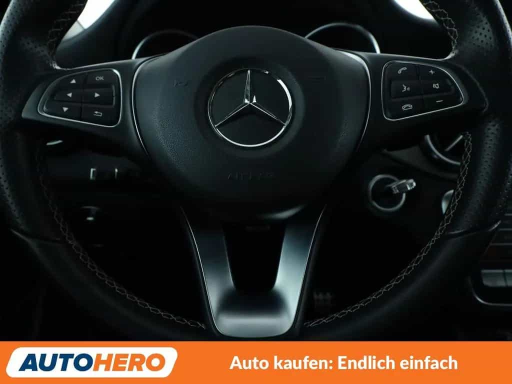 Mercedes-Benz GLA-Class 220 4Matic Urban Aut.*LED*NAVI*TEMPO*PDC*SHZ 12/2017-photo-18