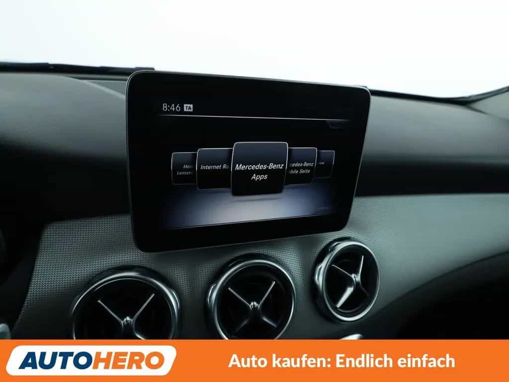 Mercedes-Benz GLA-Class 220 4Matic Urban Aut.*LED*NAVI*TEMPO*PDC*SHZ 12/2017-photo-23