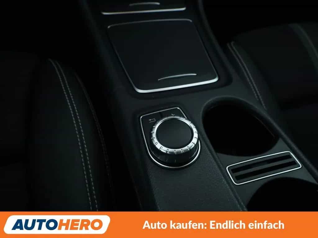 Mercedes-Benz GLA-Class 220 4Matic Urban Aut.*LED*NAVI*TEMPO*PDC*SHZ 12/2017-photo-26