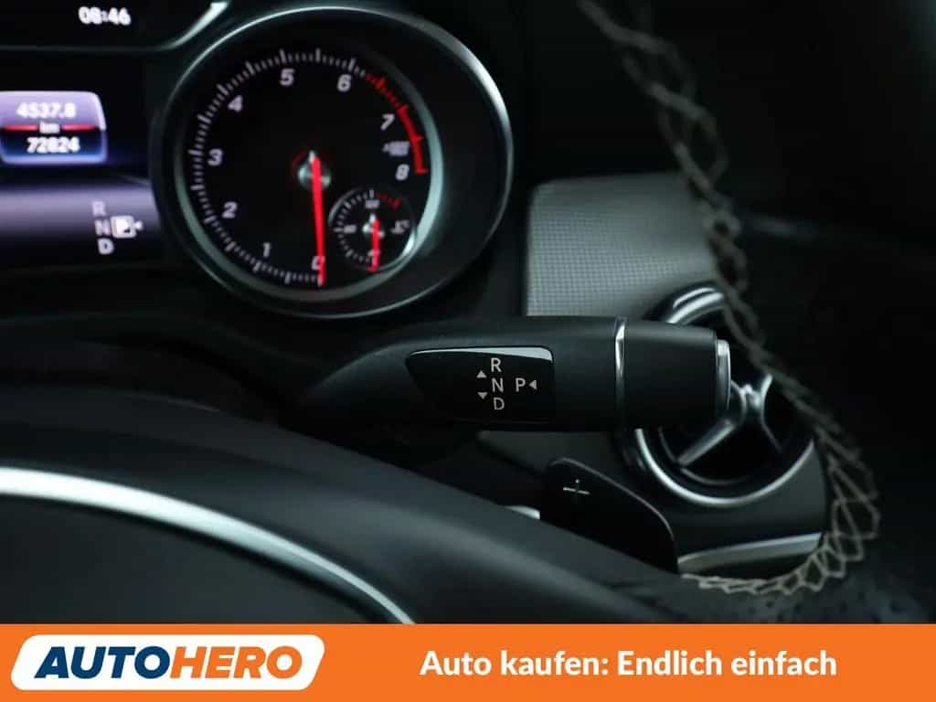 Mercedes-Benz GLA-Class 220 4Matic Urban Aut.*LED*NAVI*TEMPO*PDC*SHZ 12/2017-photo-27