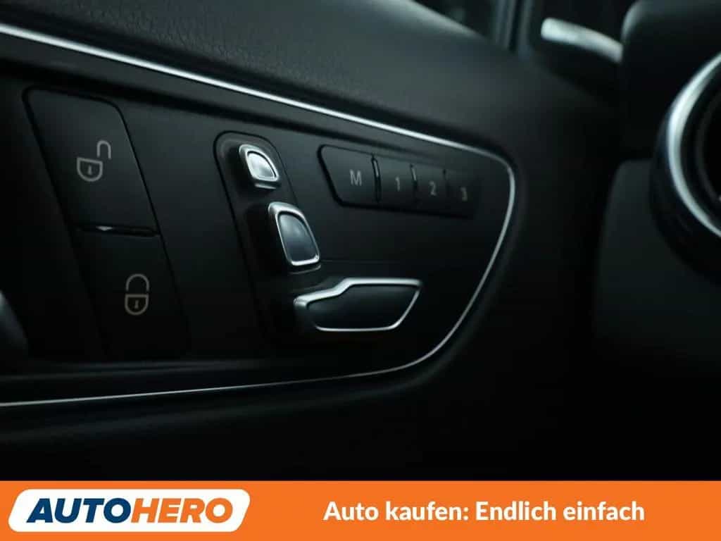 Mercedes-Benz GLA-Class 220 4Matic Urban Aut.*LED*NAVI*TEMPO*PDC*SHZ 12/2017-photo-28