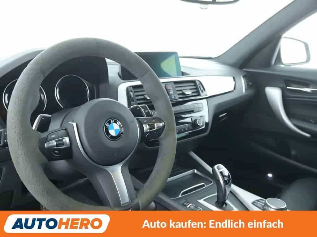 BMW M140 Special Edition Aut.*NAVI*LED*TEMPO*PDC* 04/2019-photo-10