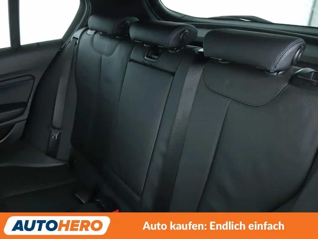 BMW M140 Special Edition Aut.*NAVI*LED*TEMPO*PDC* 04/2019-photo-13