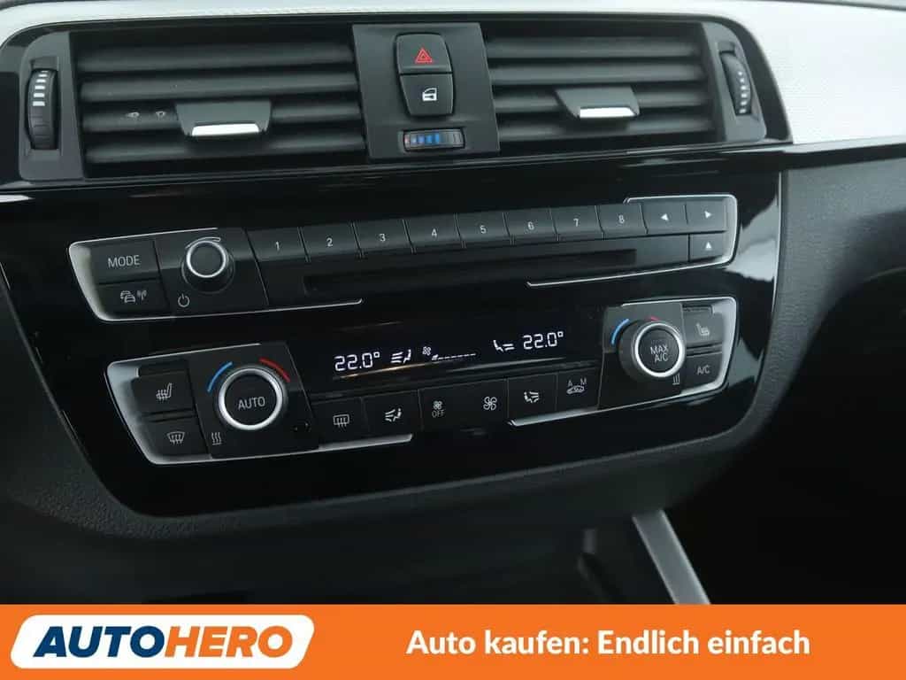 BMW M140 Special Edition Aut.*NAVI*LED*TEMPO*PDC* 04/2019-photo-21