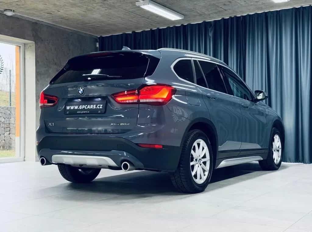 BMW X1 xDrive20d Steptronic Sport Line 01/2022-photo-2