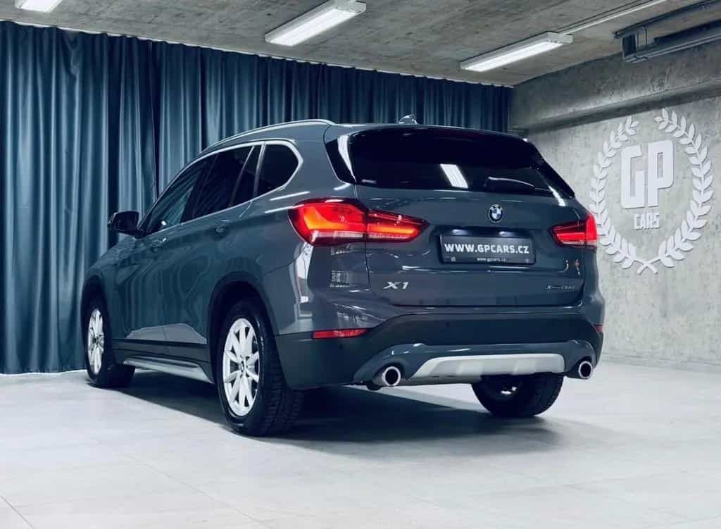 BMW X1 xDrive20d Steptronic Sport Line 01/2022-photo-3