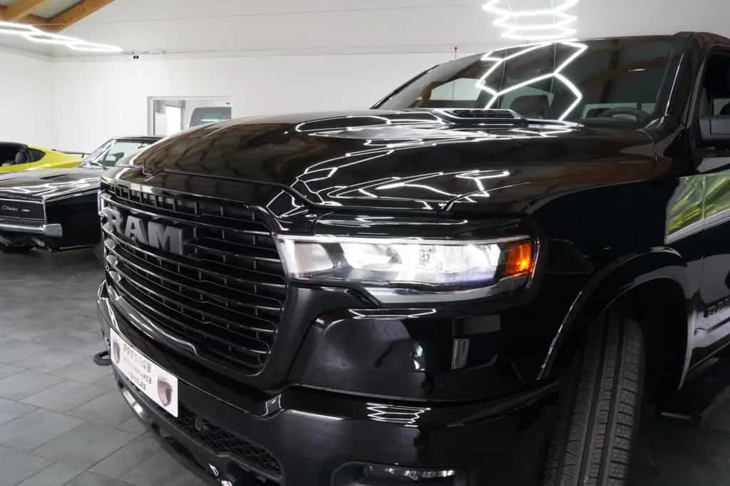 Dodge RAM Sport 3.0 420 PS Black 06/2024-photo-11