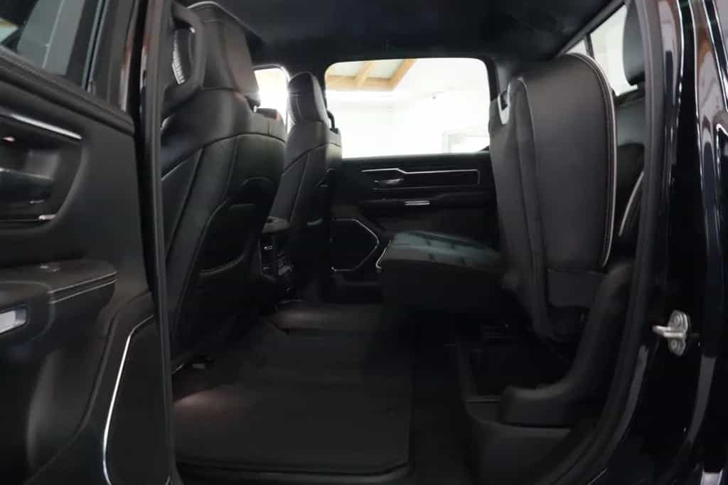 Dodge RAM Sport 3.0 420 PS Black 06/2024-photo-25