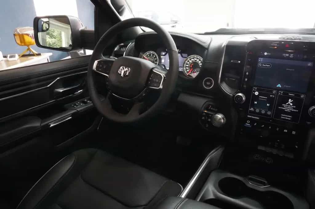 Dodge RAM Sport 3.0 420 PS Black 06/2024-photo-30