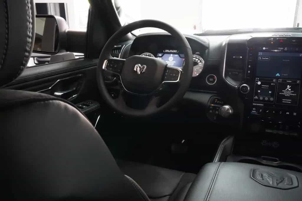 Dodge RAM Sport 3.0 420 PS Black 06/2024-photo-31