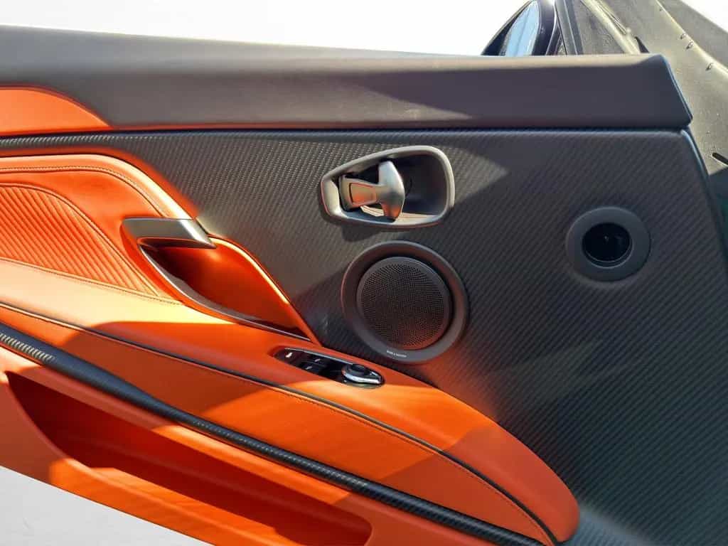 Aston Martin DBS 5.2 V12 Volante 770 Ultimate one of 199 08/2024-photo-11