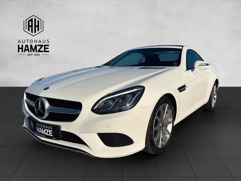 Mercedes-Benz SLC 180 Roadster|NAVI|LED|Panorama|Airscarf 01/2018-photo-0