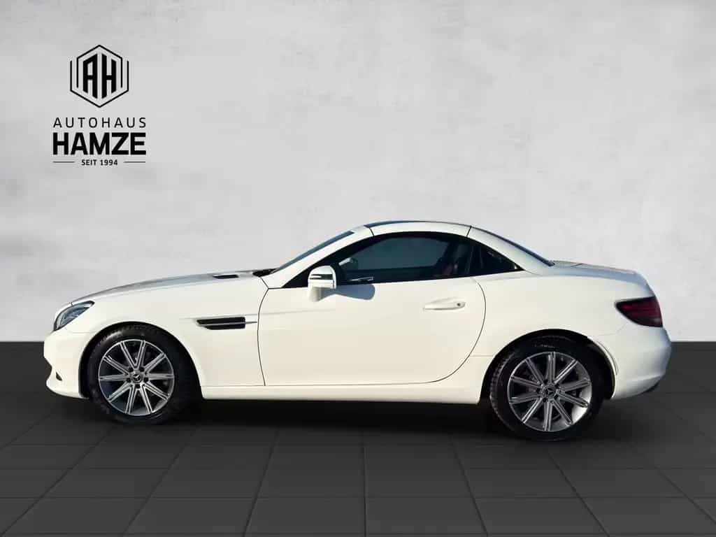 Mercedes-Benz SLC 180 Roadster|NAVI|LED|Panorama|Airscarf 01/2018-photo-1