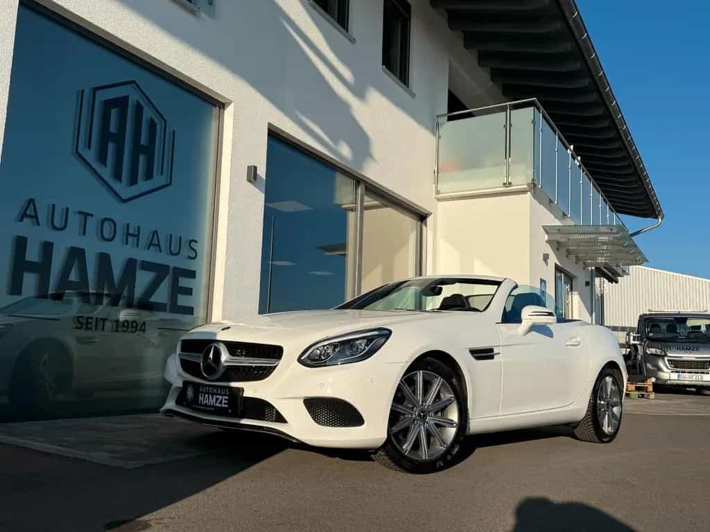 Mercedes-Benz SLC 180 Roadster|NAVI|LED|Panorama|Airscarf 01/2018-photo-10