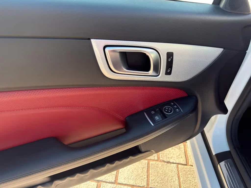 Mercedes-Benz SLC 180 Roadster|NAVI|LED|Panorama|Airscarf 01/2018-photo-12