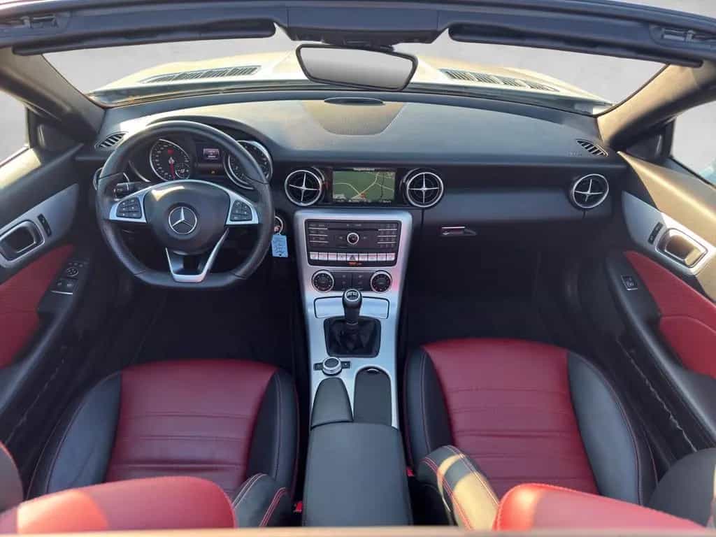 Mercedes-Benz SLC 180 Roadster|NAVI|LED|Panorama|Airscarf 01/2018-photo-14
