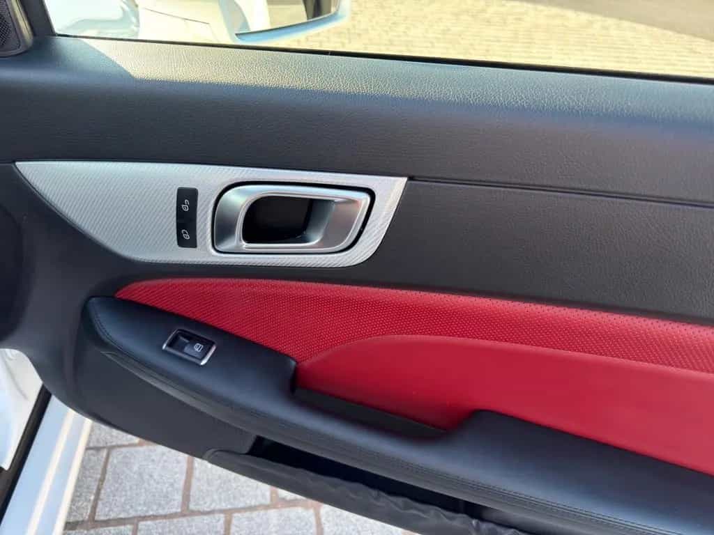 Mercedes-Benz SLC 180 Roadster|NAVI|LED|Panorama|Airscarf 01/2018-photo-29