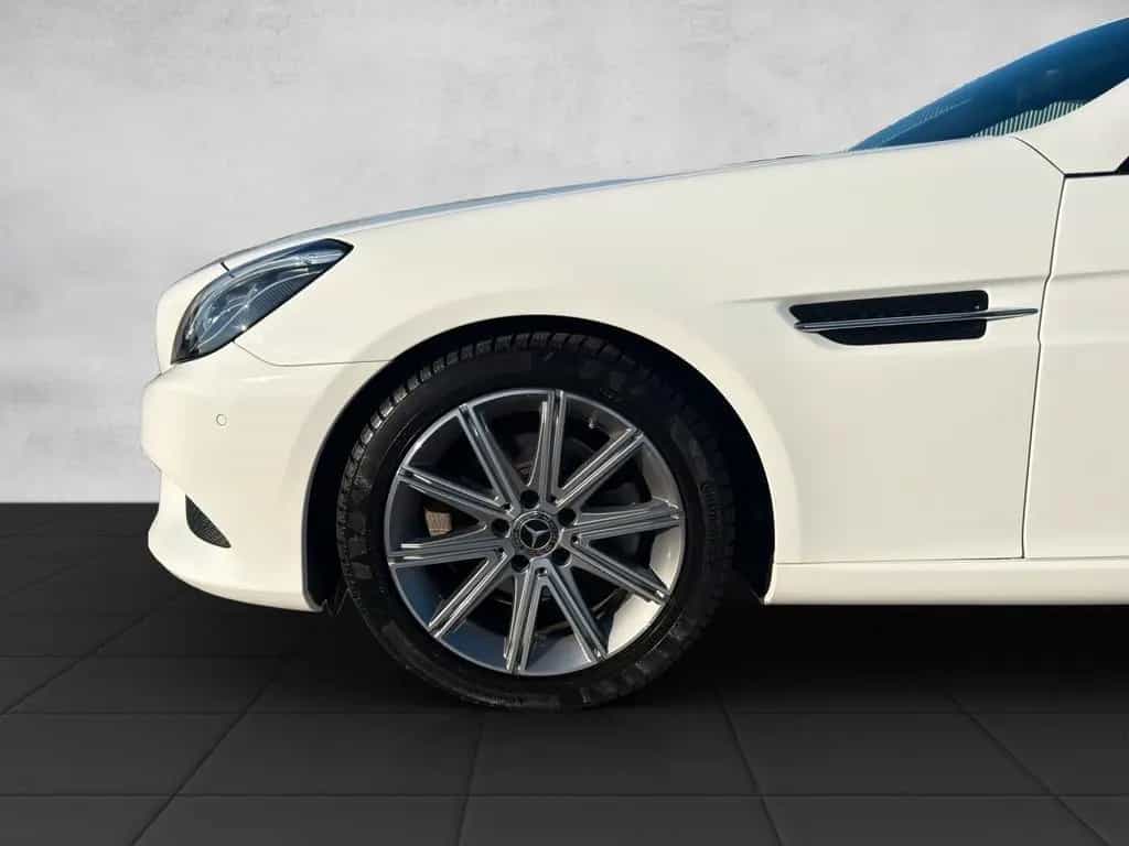 Mercedes-Benz SLC 180 Roadster|NAVI|LED|Panorama|Airscarf 01/2018-photo-31