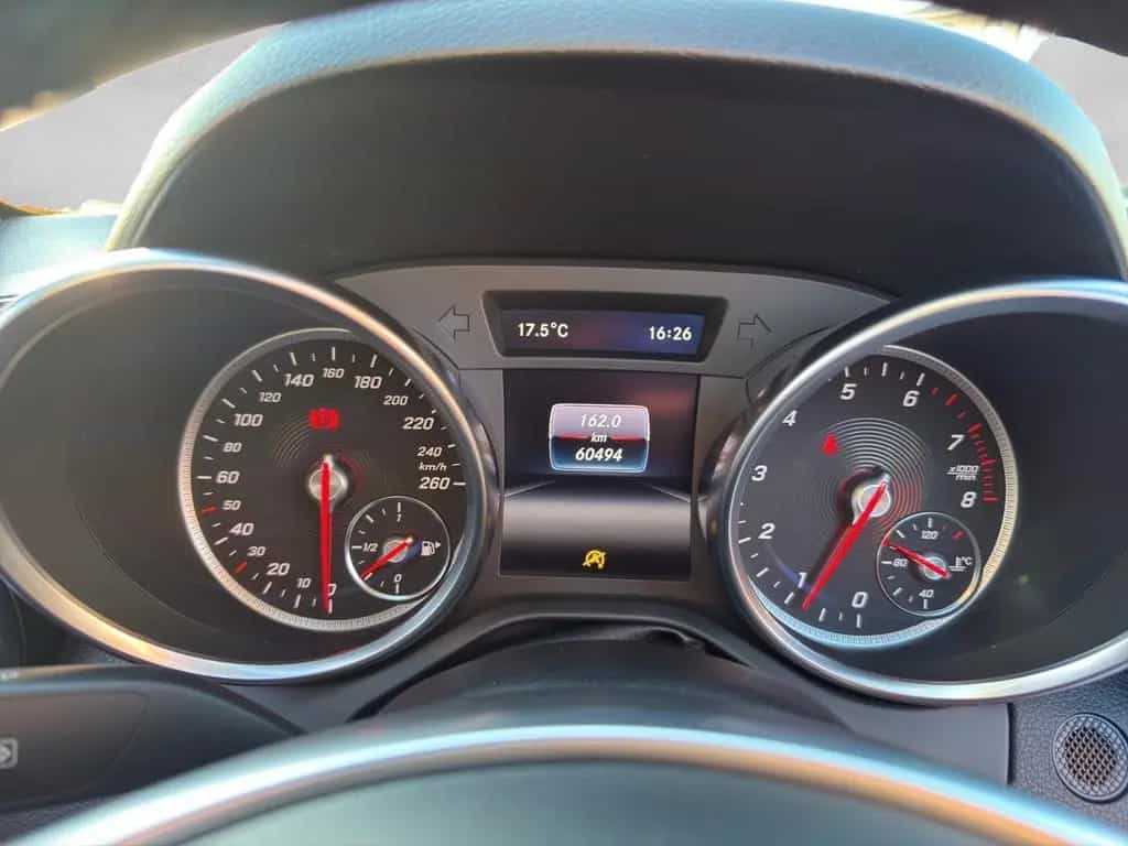 Mercedes-Benz SLC 180 Roadster|NAVI|LED|Panorama|Airscarf 01/2018-photo-33