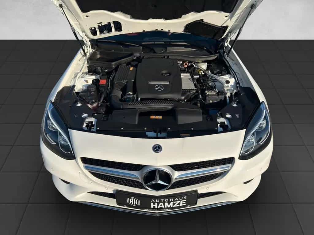 Mercedes-Benz SLC 180 Roadster|NAVI|LED|Panorama|Airscarf 01/2018-photo-36