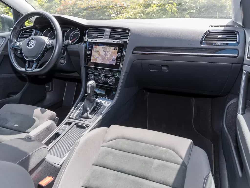 Volkswagen Golf VII Variant 1.5 TSI DSG Highline NAVI LED P 05/2020-photo-4