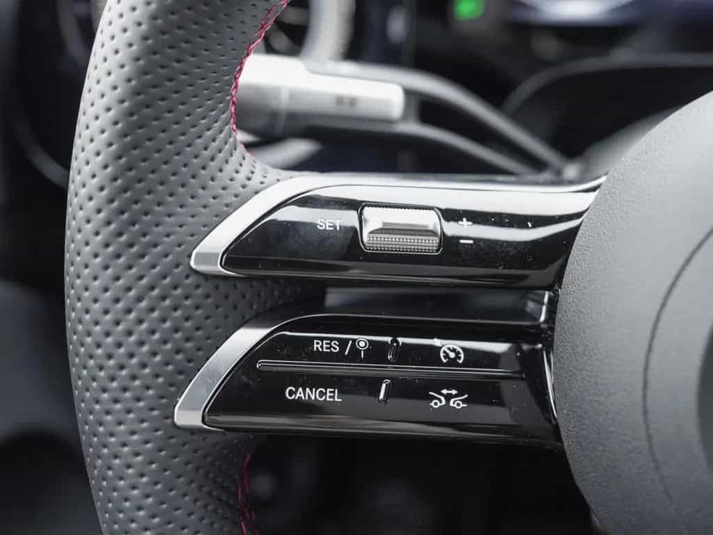 Mercedes-Benz CLA 180 AMG Night Panorama MBUX Navi AHK 360° 02/2026-photo-14