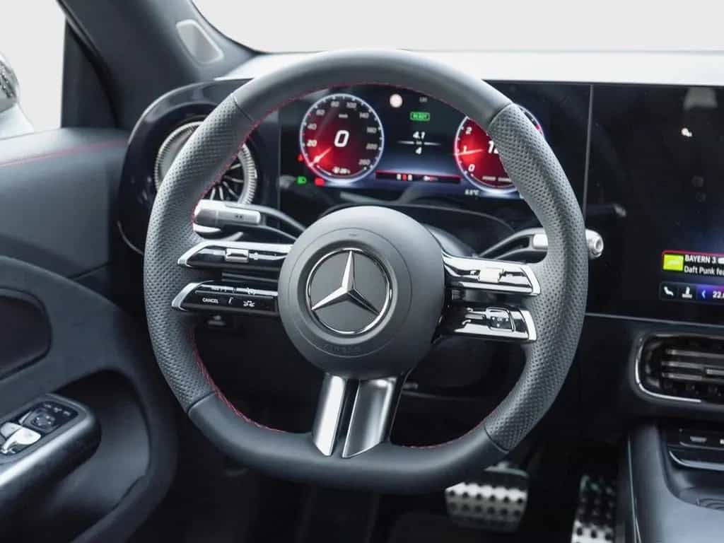 Mercedes-Benz CLA 180 AMG Night Panorama MBUX Navi AHK 360° 02/2026-photo-15
