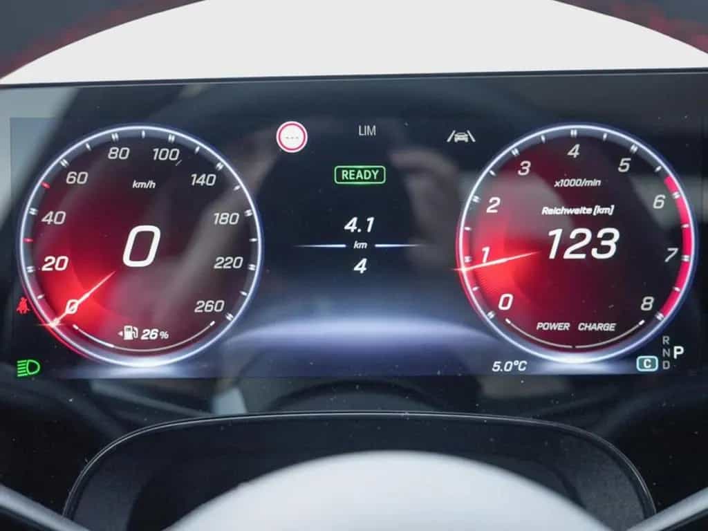 Mercedes-Benz CLA 180 AMG Night Panorama MBUX Navi AHK 360° 02/2026-photo-18