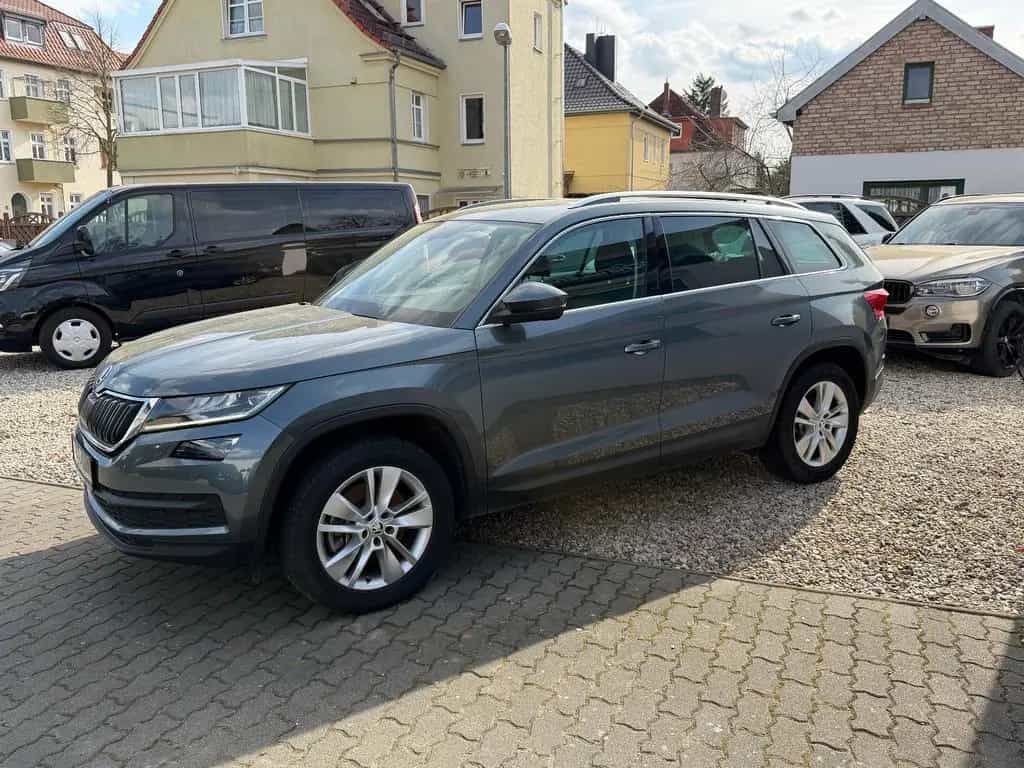 Skoda Kodiaq Style 4x4 DSG ACC RFK MFL AHK Appel Car 08/2019-photo-13