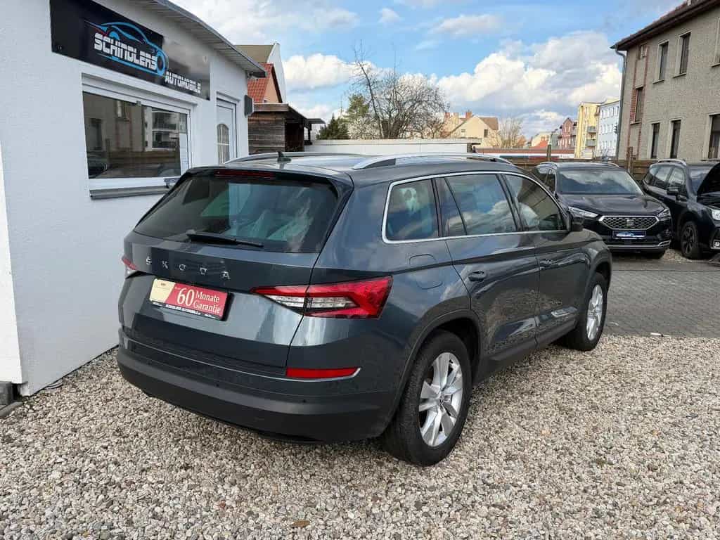 Skoda Kodiaq Style 4x4 DSG ACC RFK MFL AHK Appel Car 08/2019-photo-5