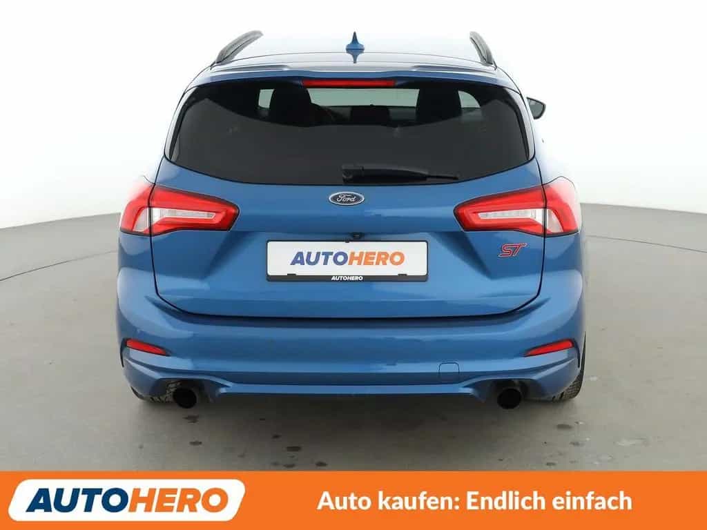 Ford Focus 2.3 EcoBoost ST*NAVI*LED*ACC*SPUR*PDC*SHZ* 07/2020-photo-4