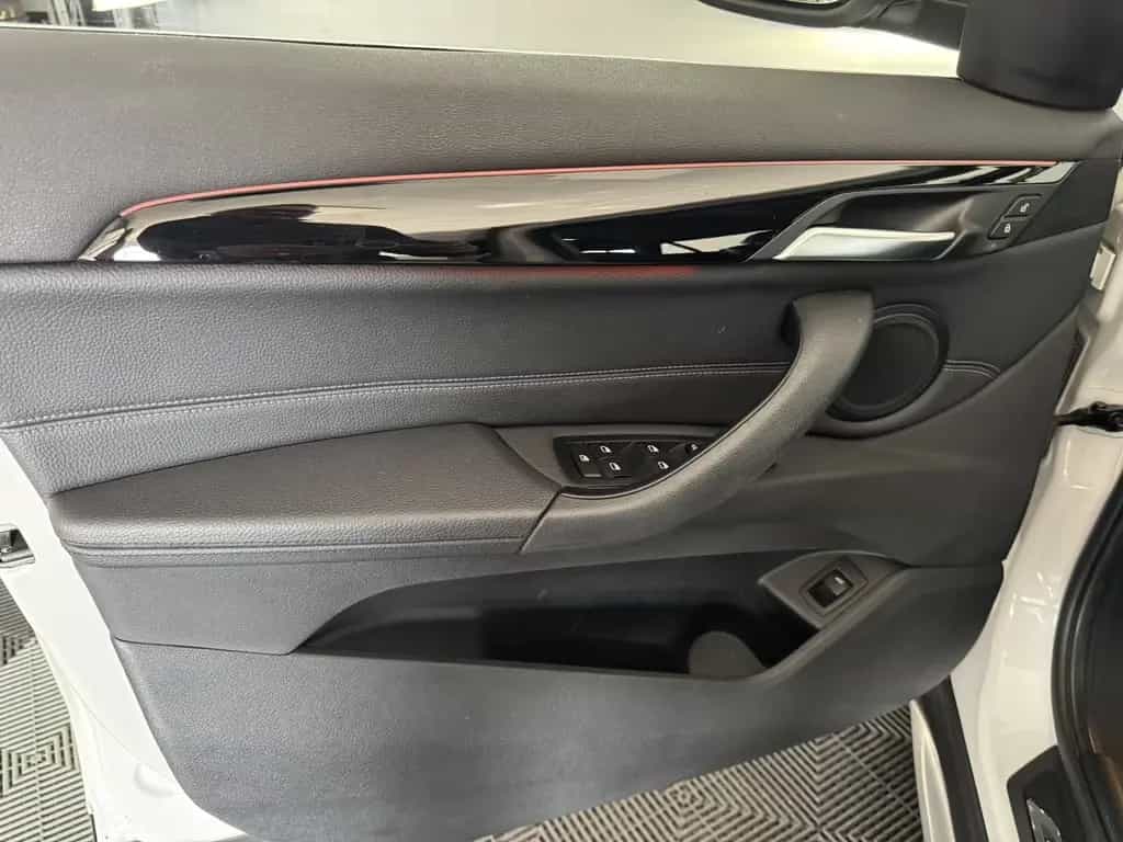 BMW X1 sDrive 20 i xLine ACC LED Kamera Ambiente Nav 06/2017-photo-23
