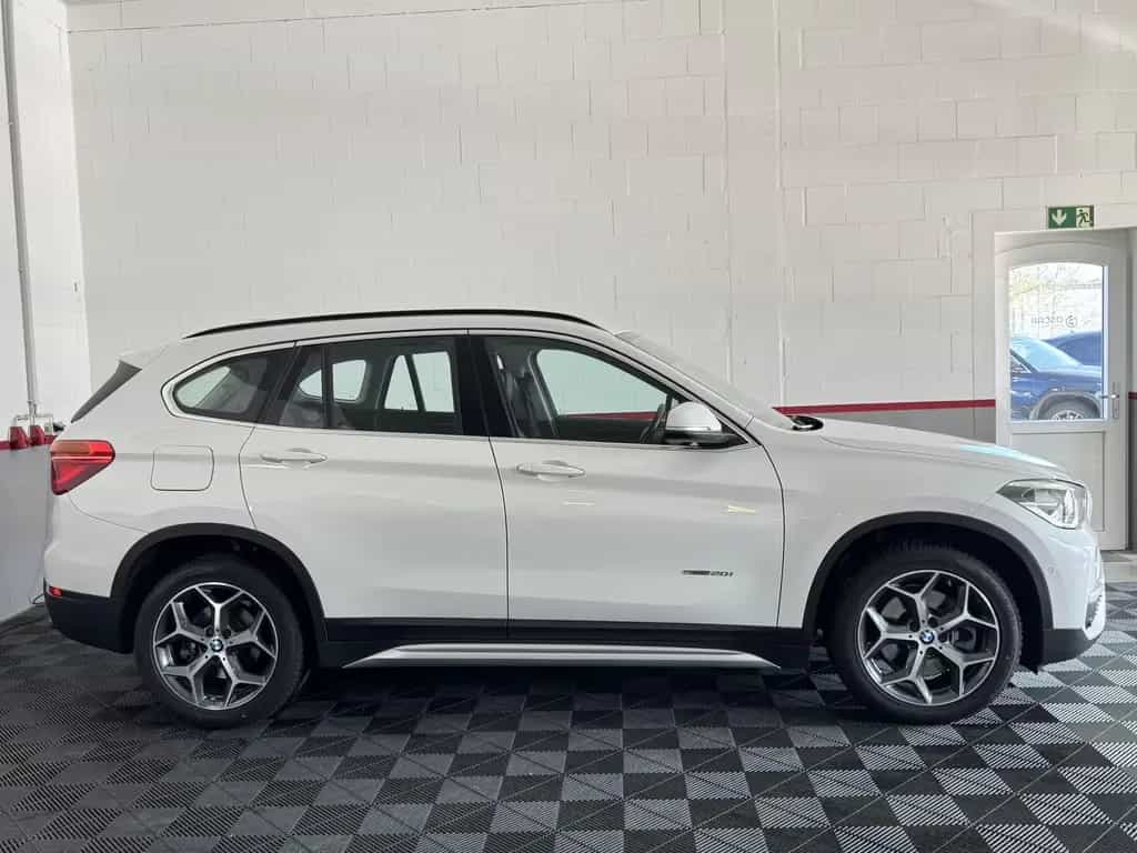 BMW X1 sDrive 20 i xLine ACC LED Kamera Ambiente Nav 06/2017-photo-3