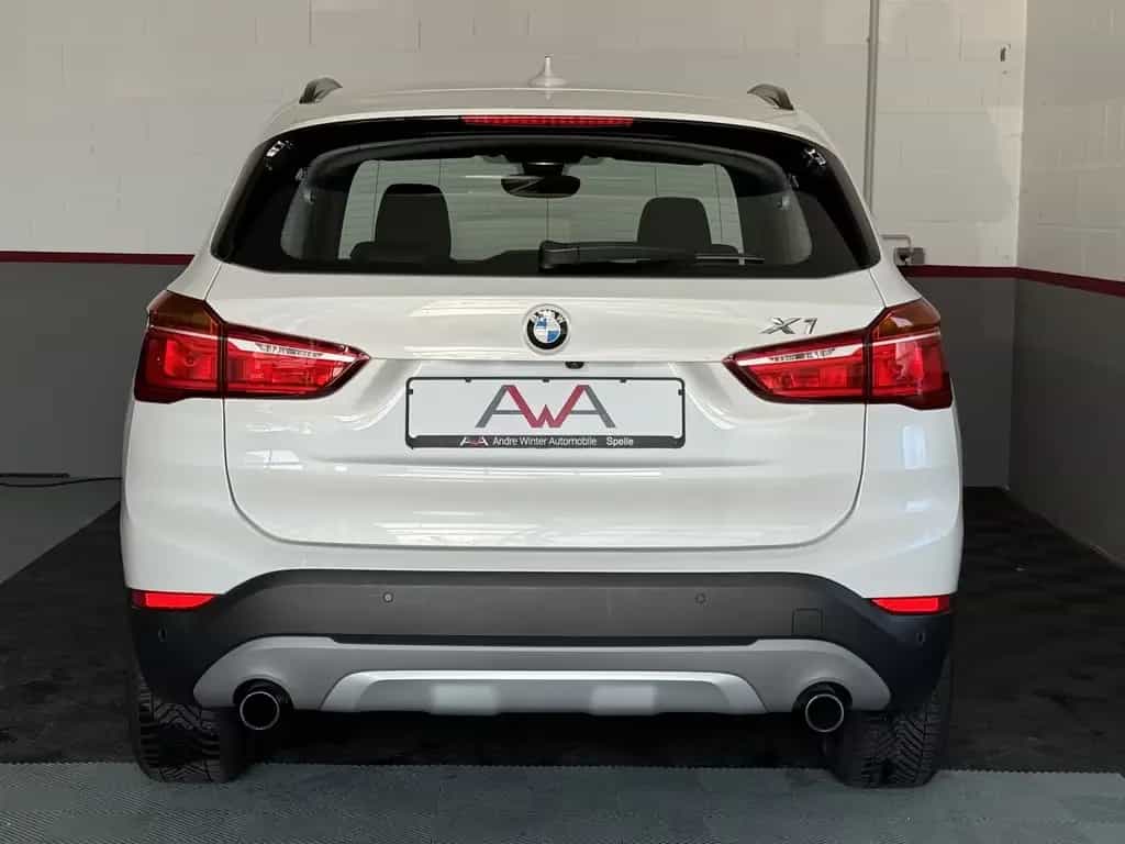 BMW X1 sDrive 20 i xLine ACC LED Kamera Ambiente Nav 06/2017-photo-5