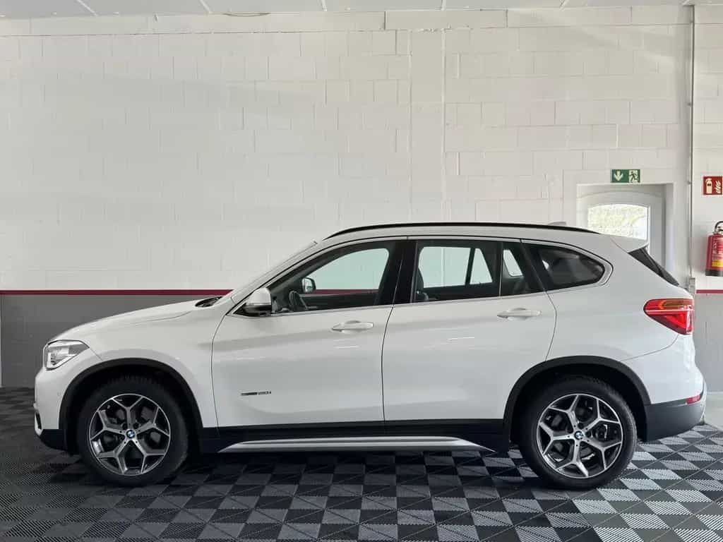 BMW X1 sDrive 20 i xLine ACC LED Kamera Ambiente Nav 06/2017-photo-7