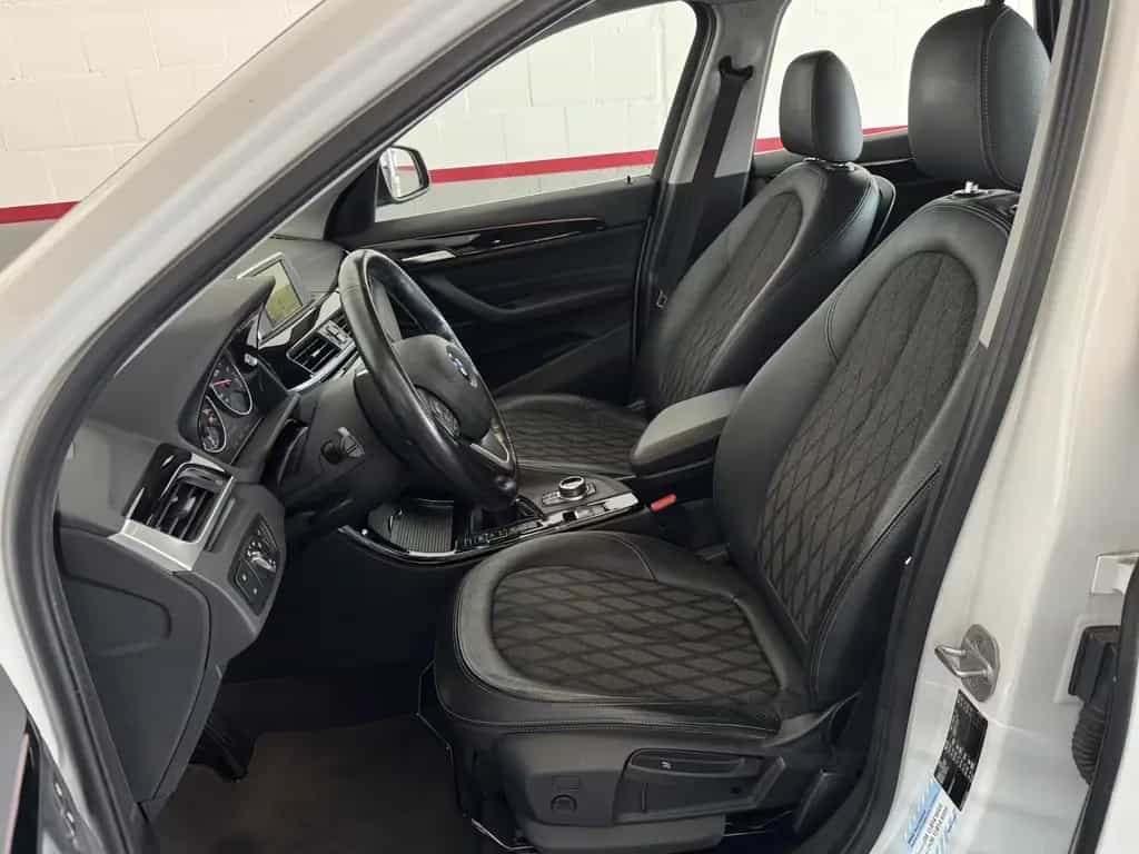 BMW X1 sDrive 20 i xLine ACC LED Kamera Ambiente Nav 06/2017-photo-9