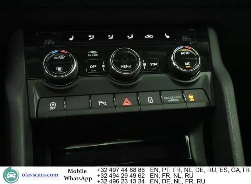 Skoda Karoq 1.0 TSI Clever Pano CarPlay Navi KeylessS 12/2021-photo-13
