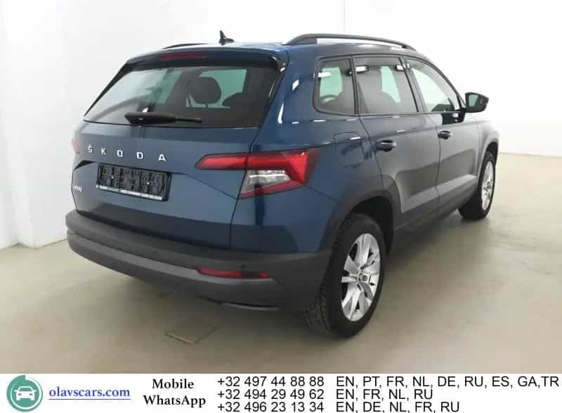 Skoda Karoq 1.0 TSI Clever Pano CarPlay Navi KeylessS 12/2021-photo-3