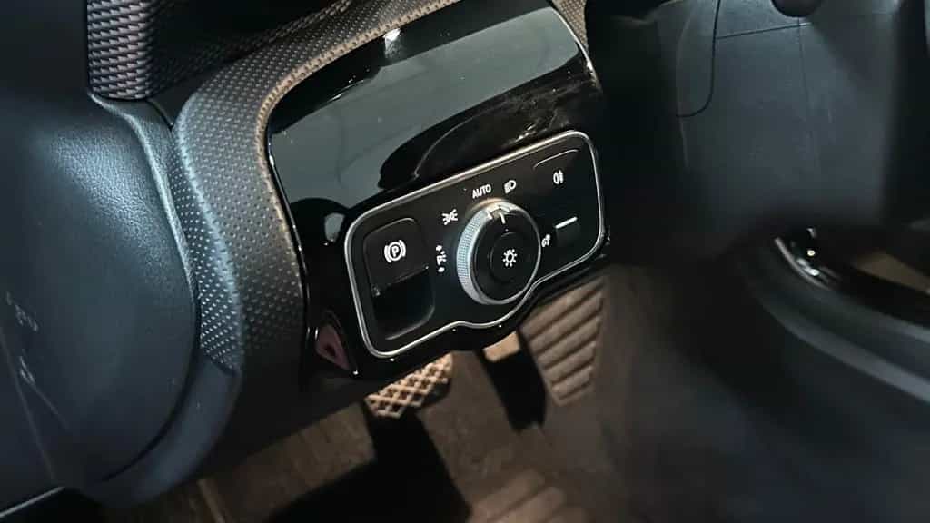 Mercedes-Benz A-Class 180 *GROßES.DISPLAY*LED*SITZHEIZ*TEMPOMAT* 10/2019-photo-10