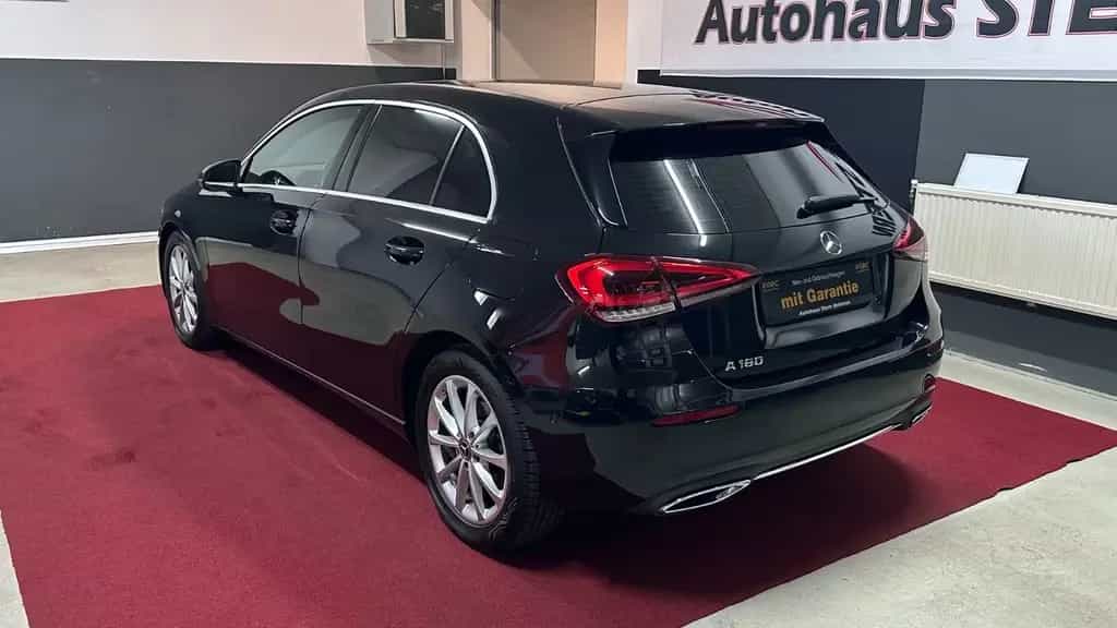 Mercedes-Benz A-Class 180 *GROßES.DISPLAY*LED*SITZHEIZ*TEMPOMAT* 10/2019-photo-6