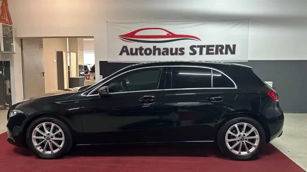 Mercedes-Benz A-Class 180 *GROßES.DISPLAY*LED*SITZHEIZ*TEMPOMAT* 10/2019-photo-7