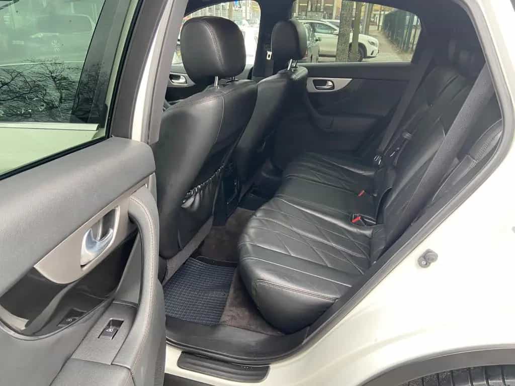 Infiniti QX70 3.0 d S  Vollaustattung 01/2016-photo-11
