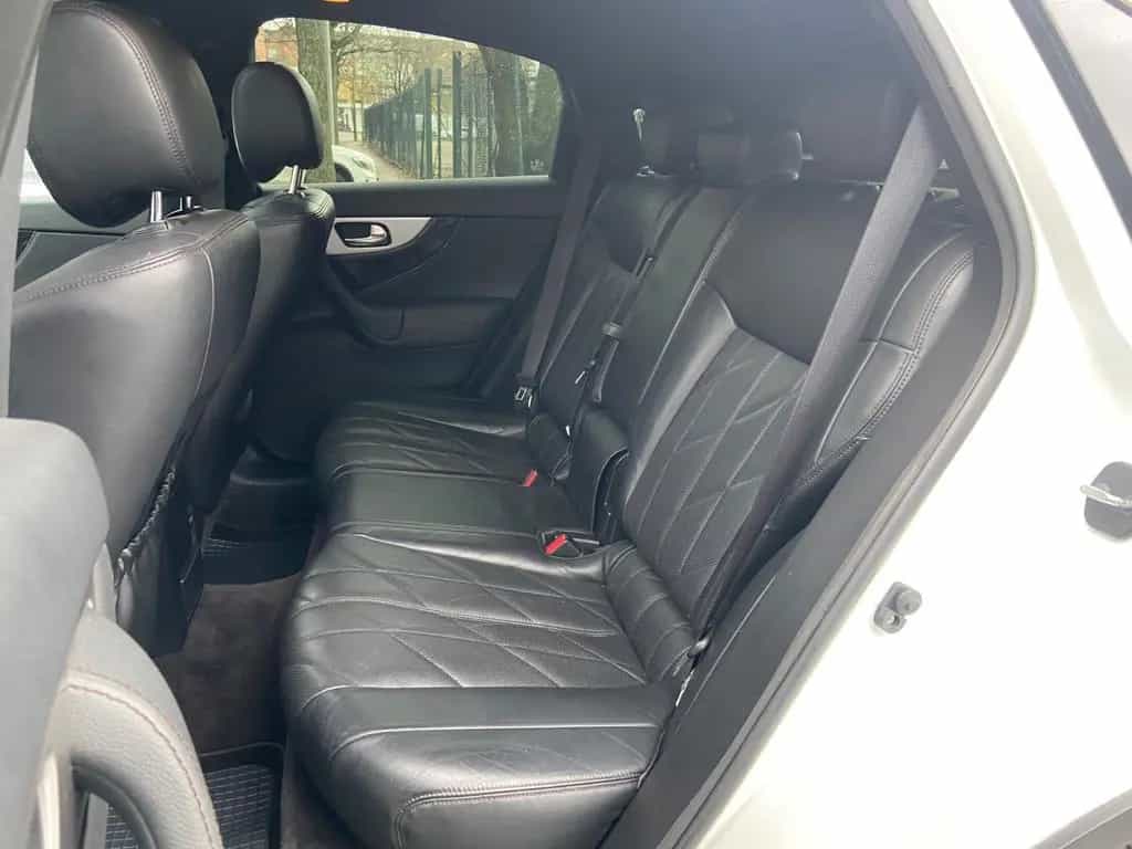 Infiniti QX70 3.0 d S  Vollaustattung 01/2016-photo-12