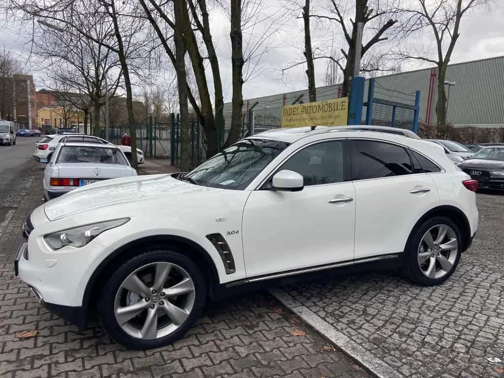 Infiniti QX70 3.0 d S  Vollaustattung 01/2016-photo-3