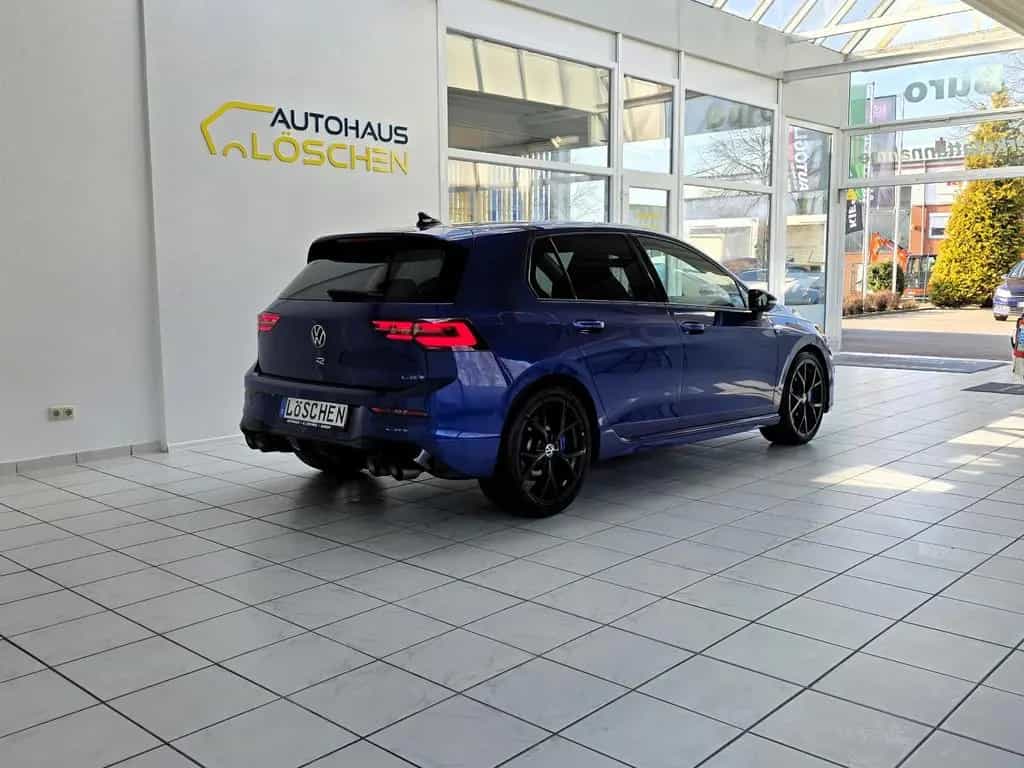 Volkswagen Golf VIII Limo R 4Motion Black Style Akrapovic 12/2023-photo-6