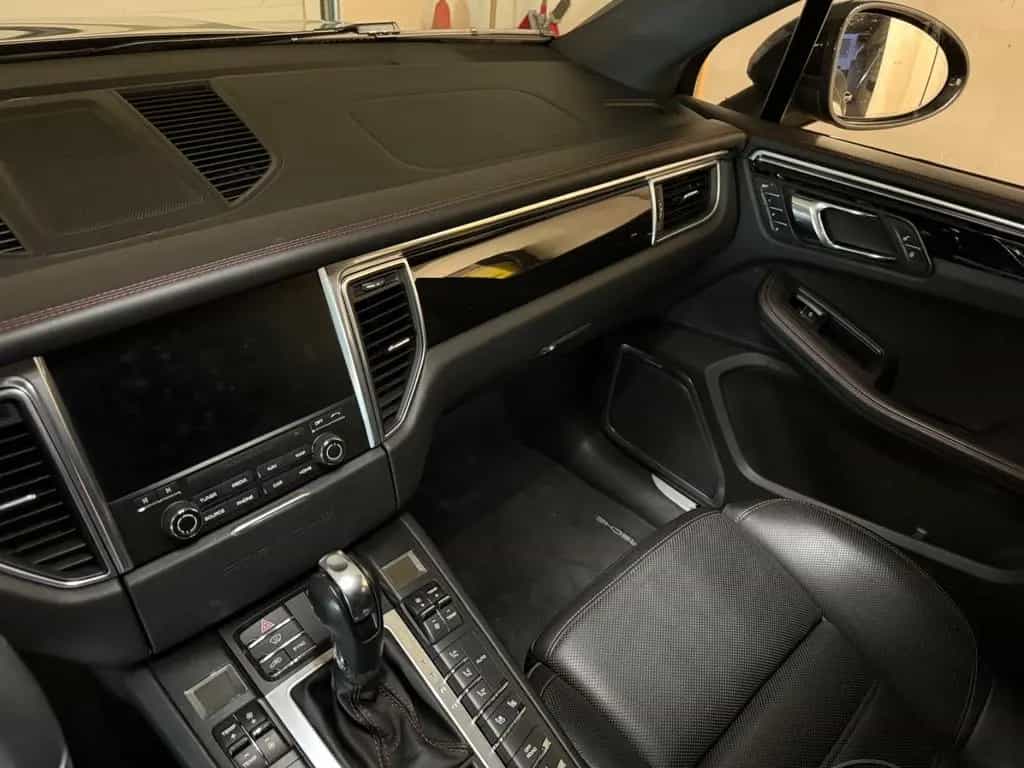 Porsche Macan GTS Burmester / 18 Wege / Sitzluft / 21" 07/2016-photo-8