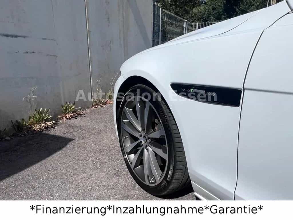 Jaguar XF Sportbrake R-Sport*LED*Pano* Black Pack* 01/2018-photo-19